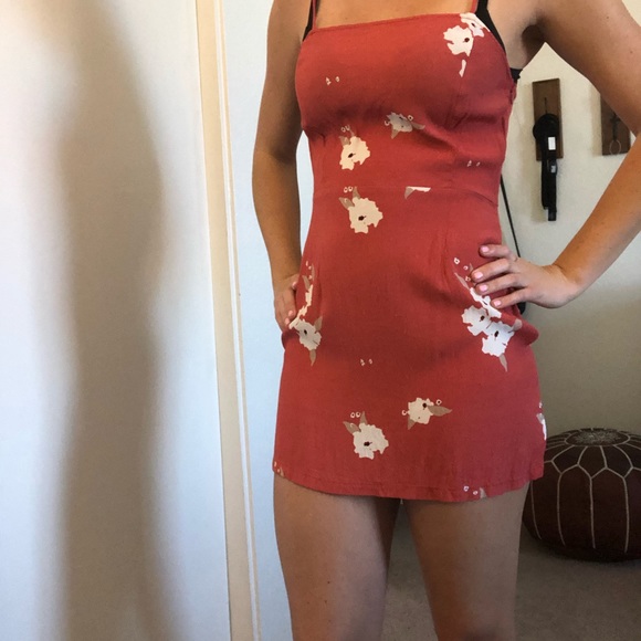 Cute sundress - Picture 2 of 3